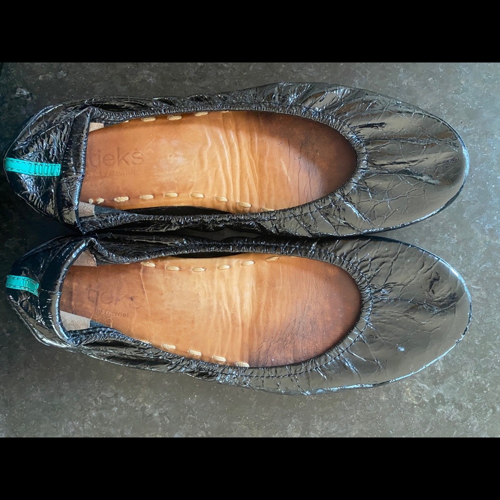 Black Tieks